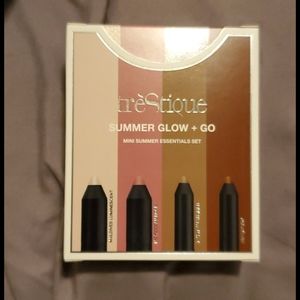 BNIB Trestique summer glow & go set